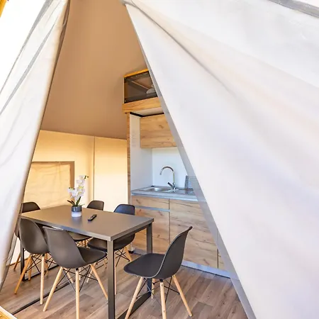 Camp Dole - Mobile And Glamping Tent Prázdninový areál Živogošće
