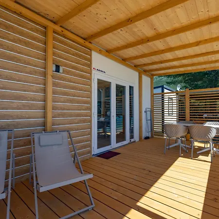 Prázdninový areál Camp Dole - Mobile And Glamping Tent Živogošće