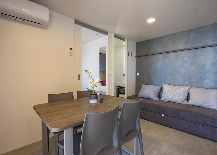 Park za odmor Camp Dole Zivogosce - Mobile Home And Glamping Tent 3*