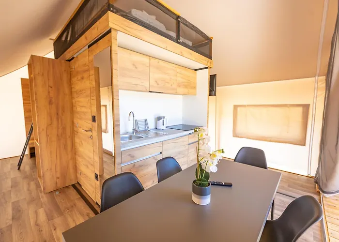 Camp Dole Zivogosce - Mobile Home And Glamping Tent Park za odmor